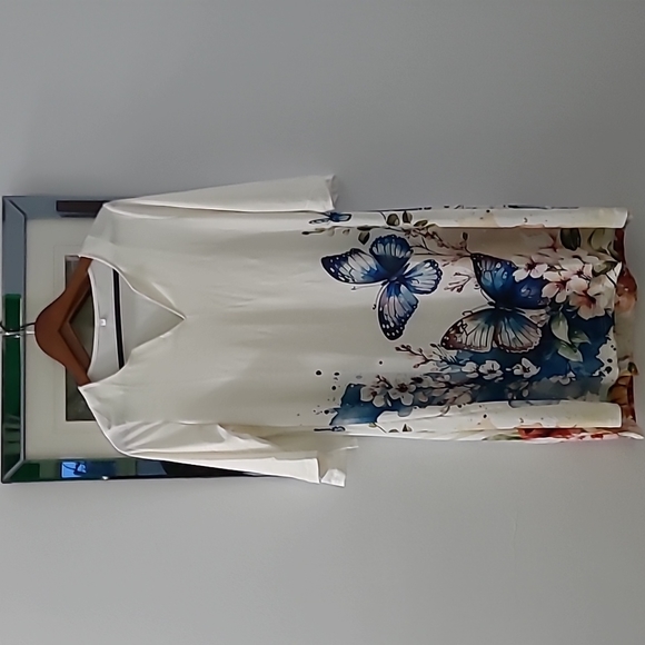 WOMEN'S DRESS - Picture 3 of 3